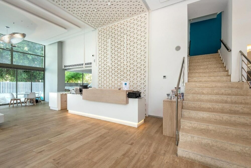 Фото Hotel Triton