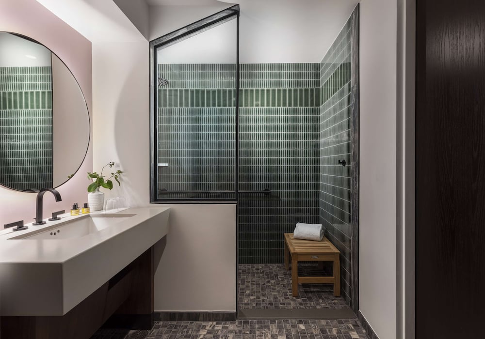 Фото Thompson Denver