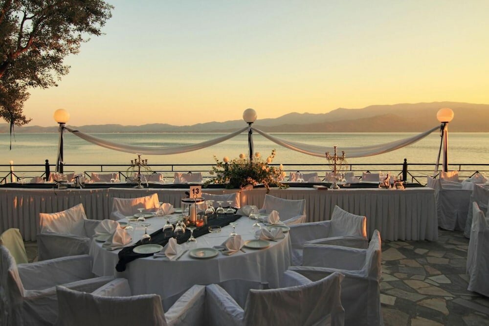 Фото Mytilana Village Hotel