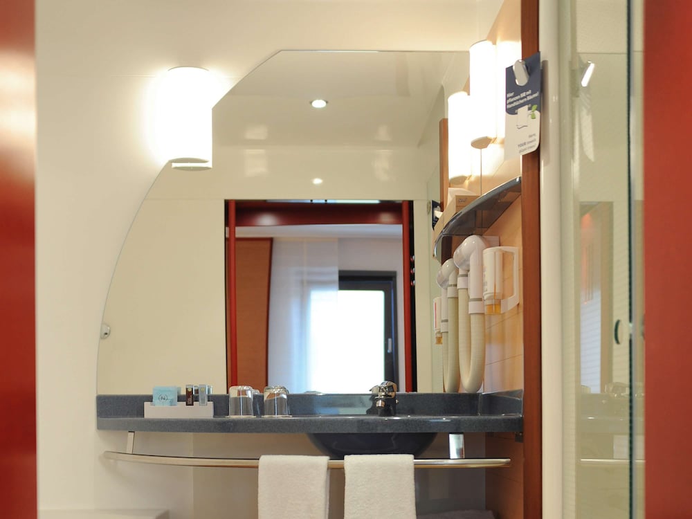 Фото Novotel Suites München Parkstadt Schwabing