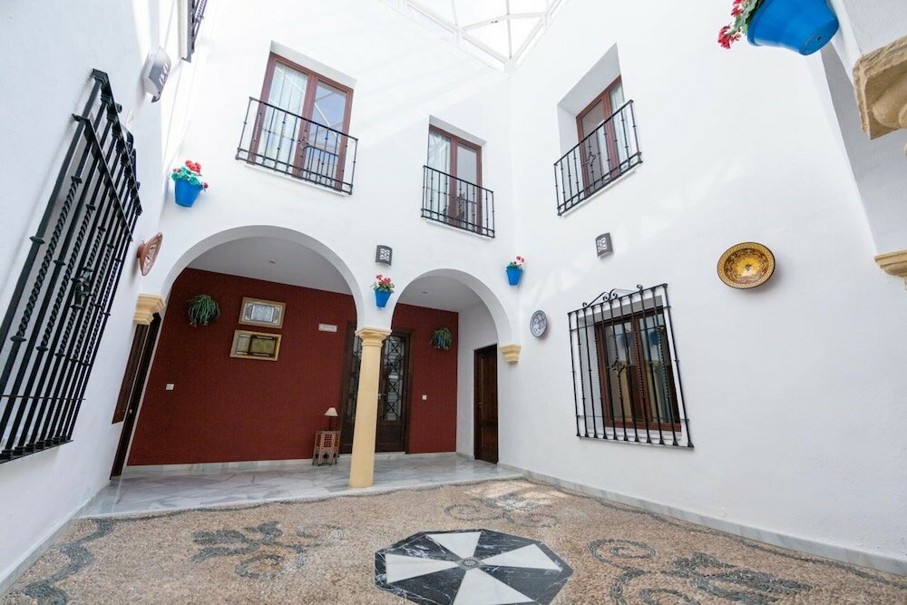 Фото Los Omeyas Hotel