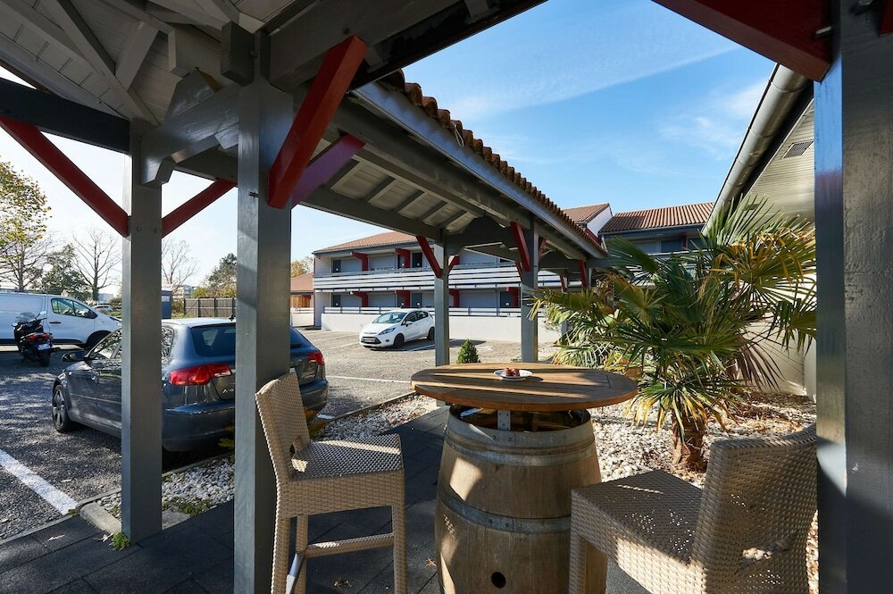 Фото Kyriad Bordeaux - Mérignac Aéroport