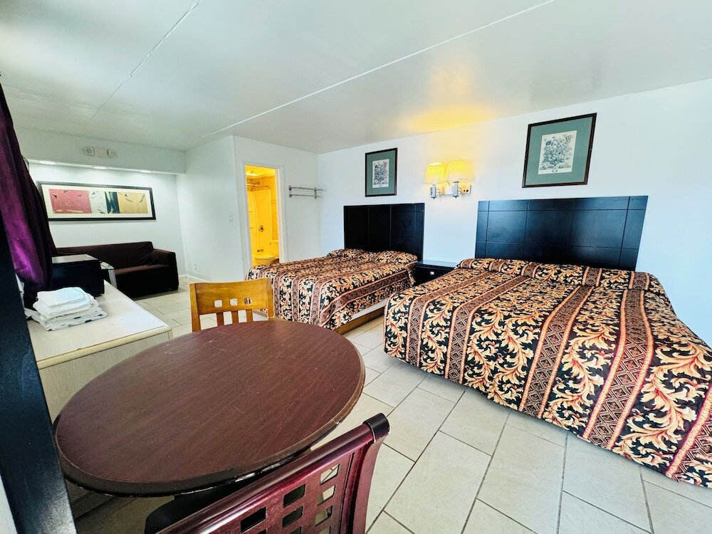 Фото Skyview Manor Motel