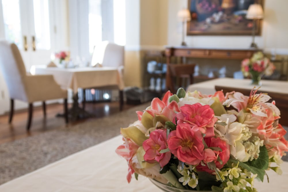 Фото The Inn on Negley