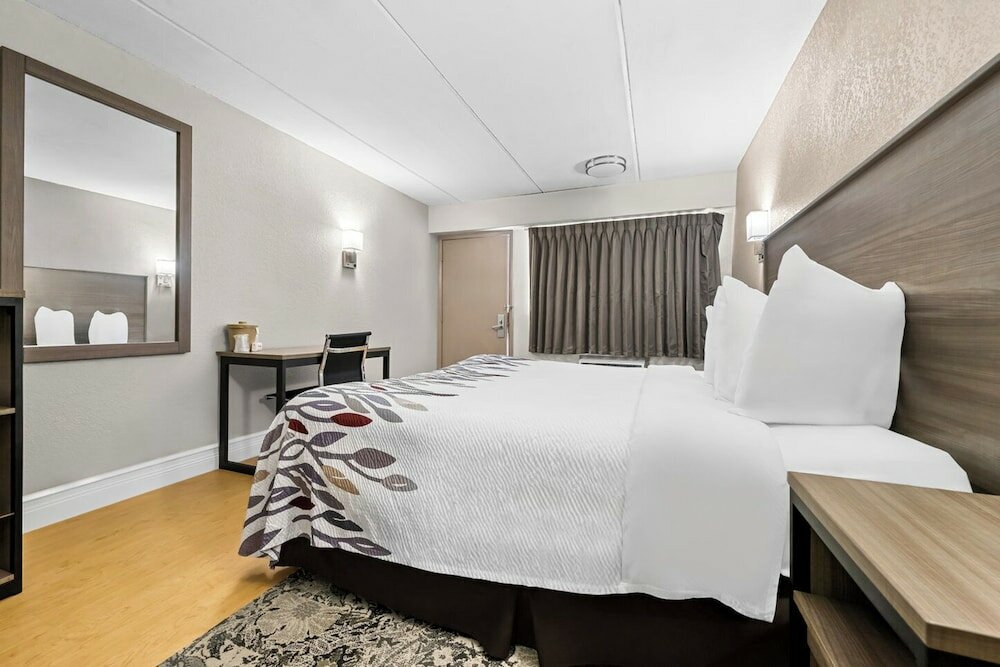 Фото Red Roof Inn Tampa Fairgrounds – Casino