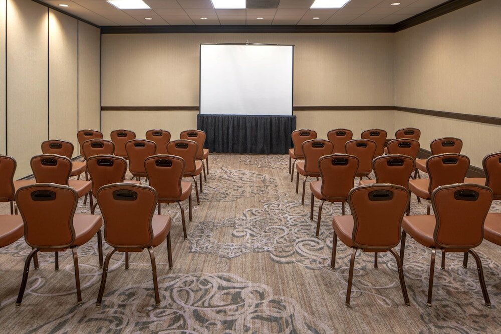 Фото Sheraton Houston Brookhollow Hotel