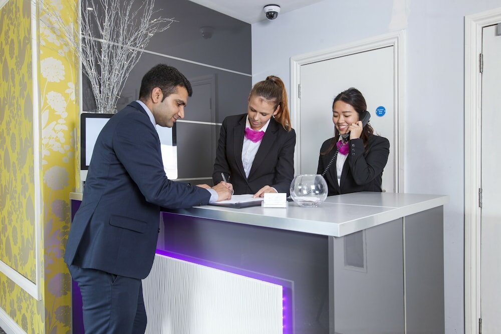 Фото Отель Shepherds Bush London