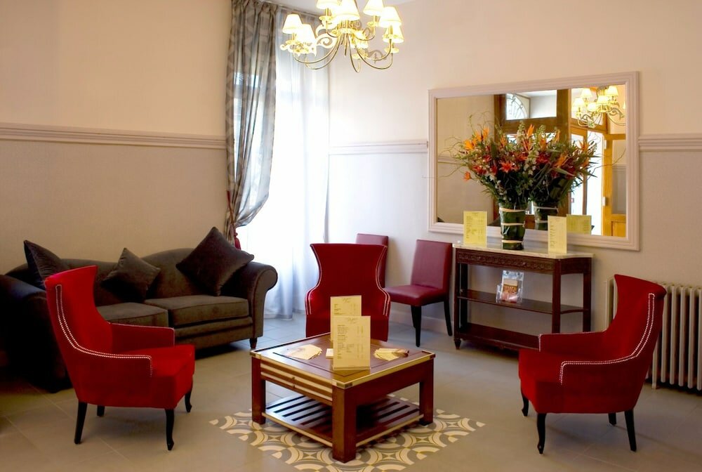 Фото отеля 2