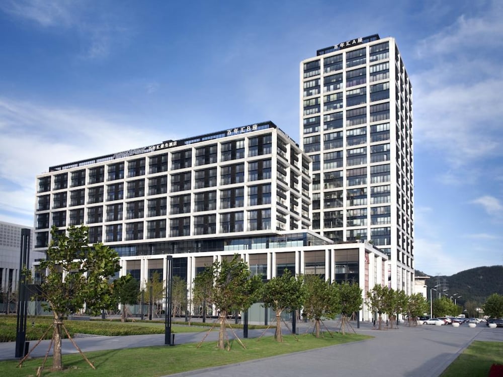 Фото Howard Johnson Parkland Hotel Dalian