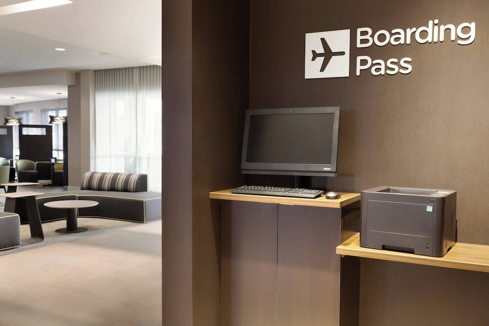 Фото Courtyard by Marriott Boston Dedham/Westwood