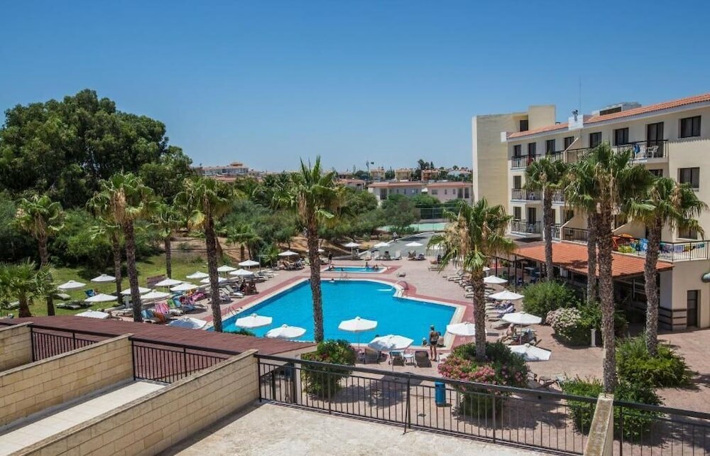 Фото Tsokkos Gardens Hotel