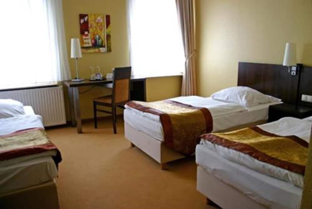 Фото отеля 3