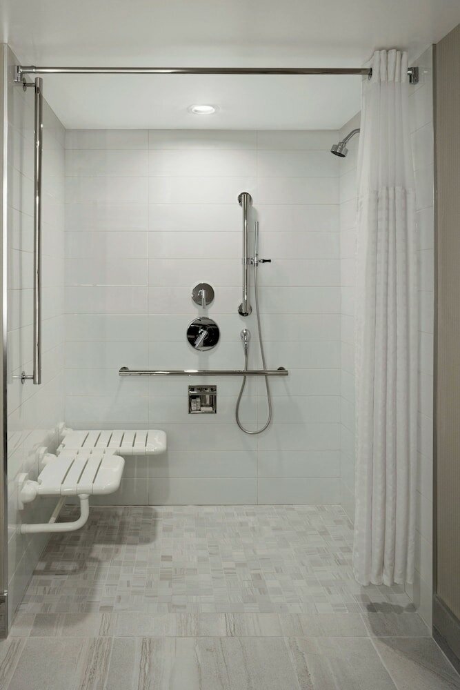 Фото Delta Hotels by Marriott Saskatoon Downtown