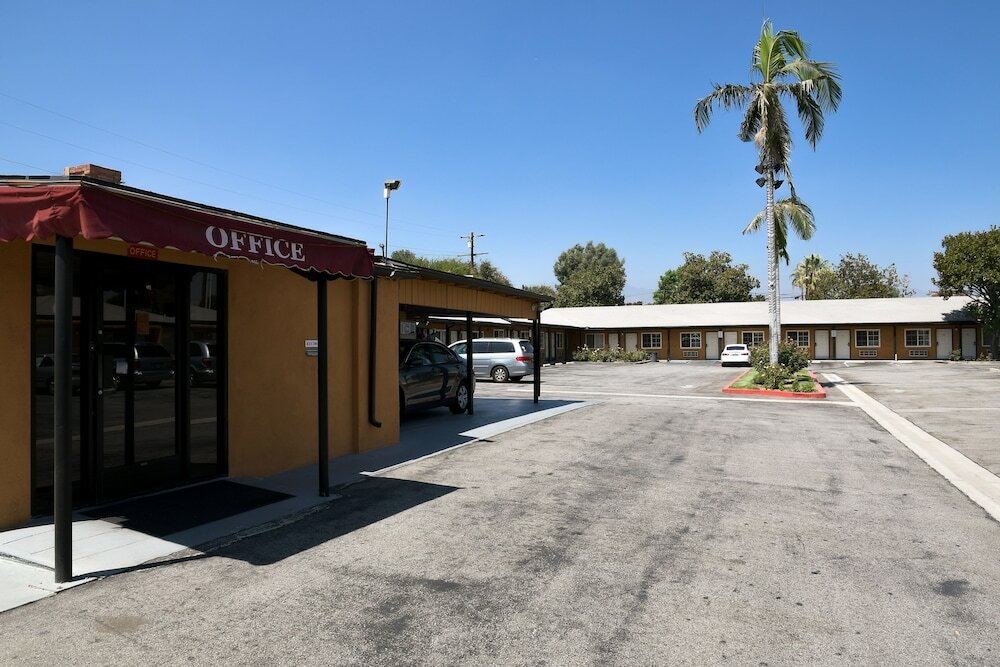 Фото Covina Motel