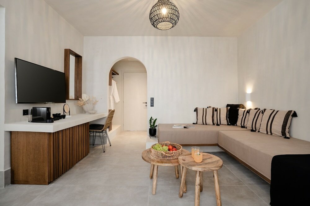 Фото Polis of Naxos Stylish Suites
