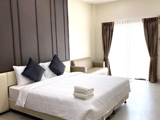 Фото The Shade Residence