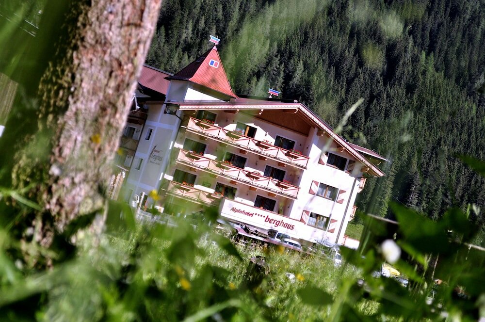 Фото Alpinhotel Berghaus