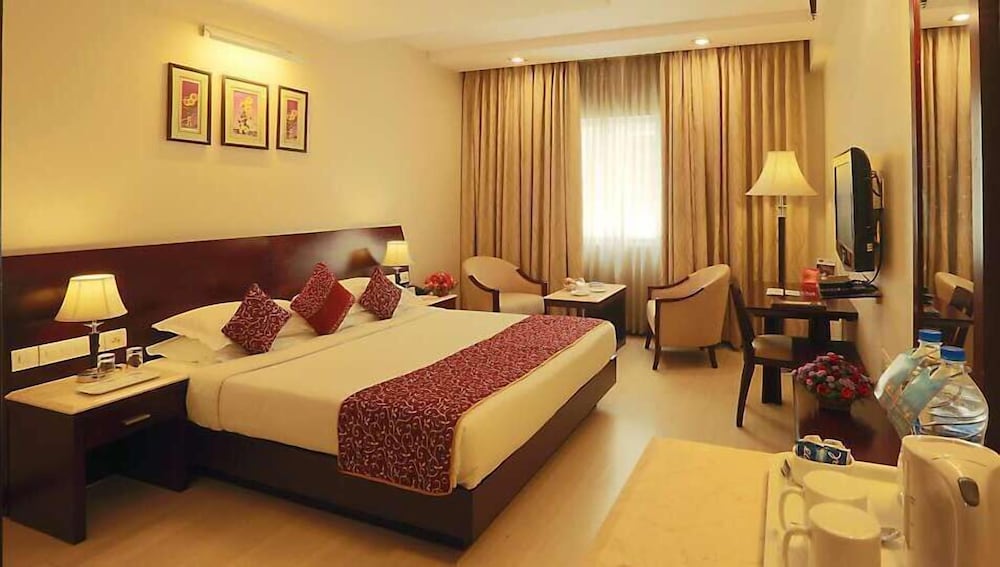 Фото Hotel Abhimaani Vasathi