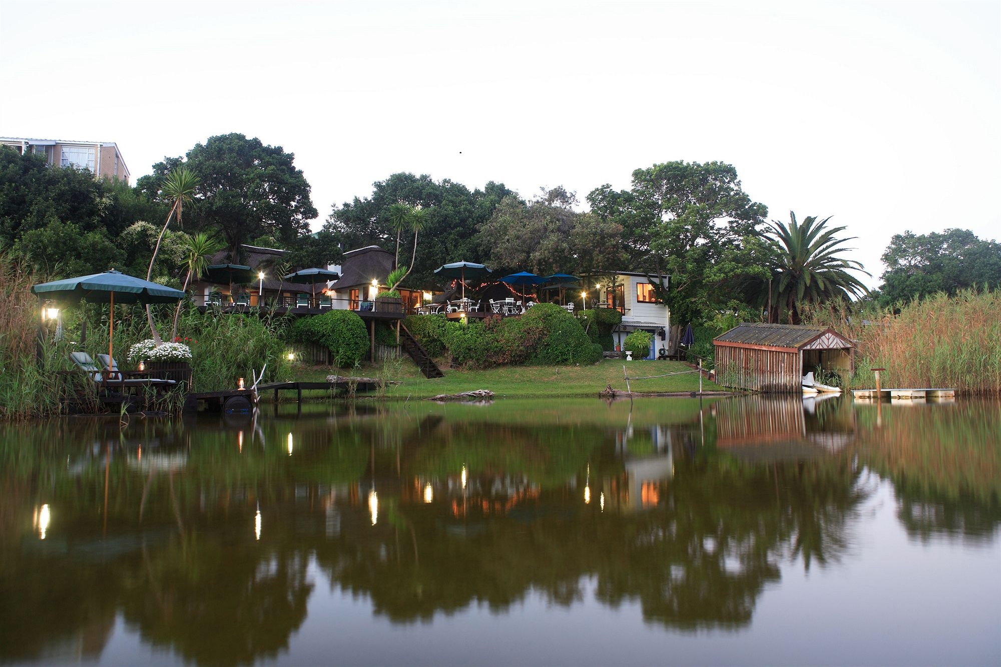 Фото Moontide Guest Lodge