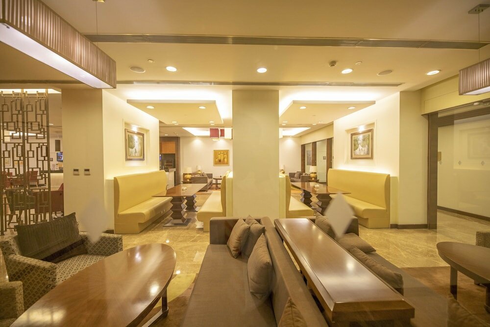 Фото Oakwood Residence Shanghai