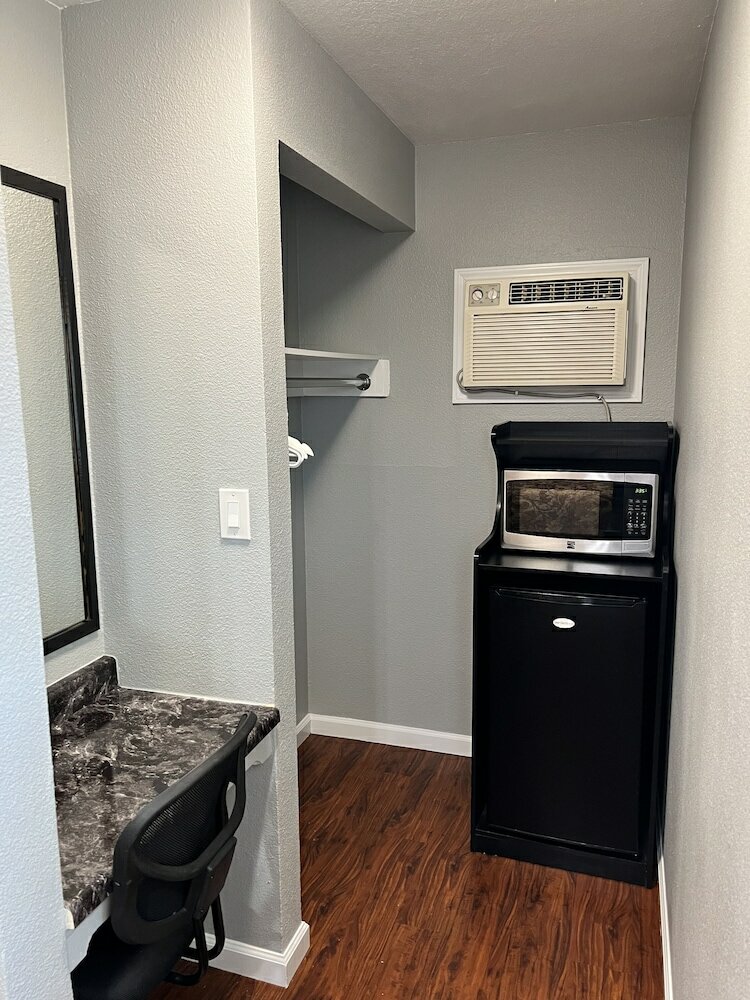 Фото Studio Inn Livermore