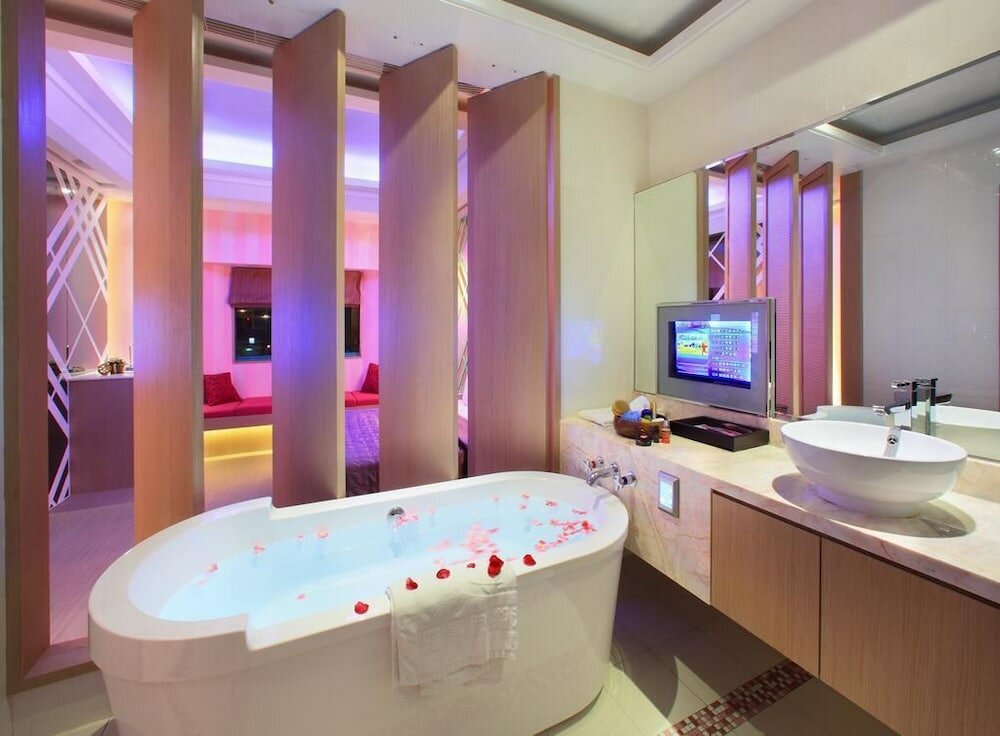 Фото Roman Vacation Motel