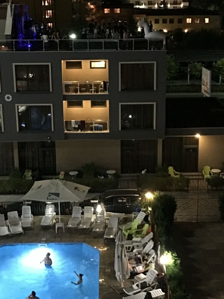 Фото TM Deluxe Hotel