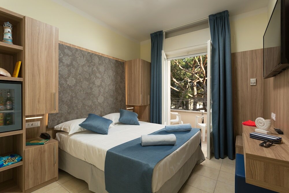 Фото Hotel Cannes Riccione