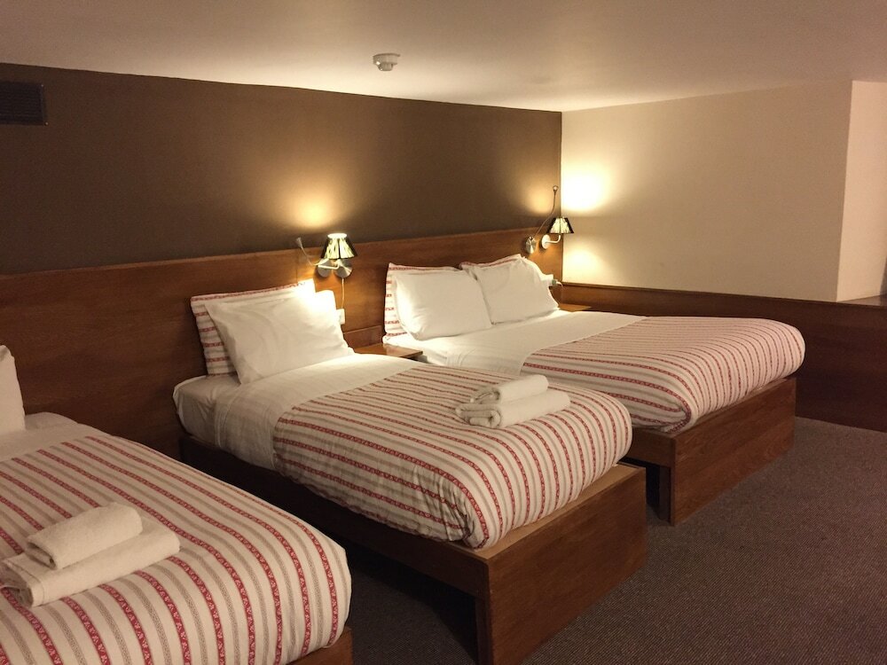 Фото Edinburghhouse Hotel