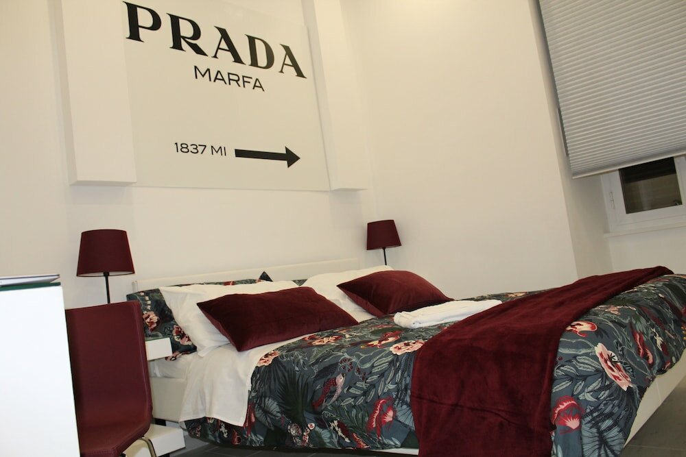 Фото Empire Suites