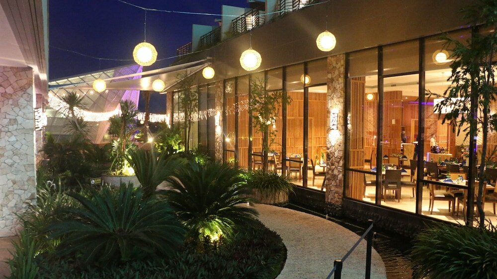 Фото The Rinra Makassar