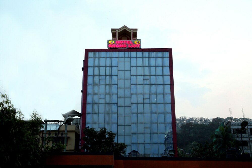 Фото Hotel Grand Luit