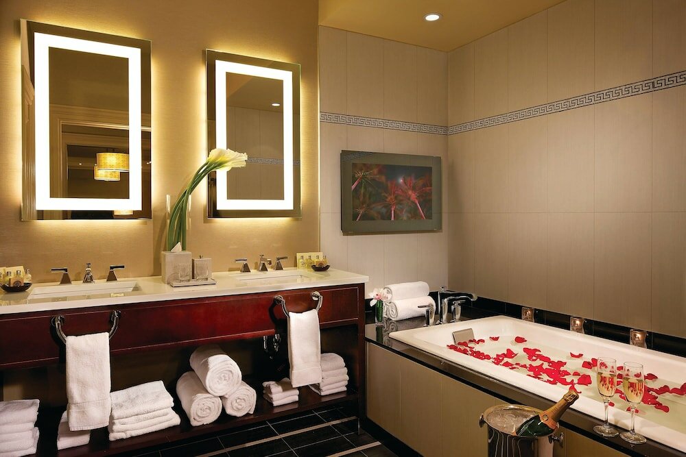 Фото The Algonquin Hotel Times Square, Autograph Collection