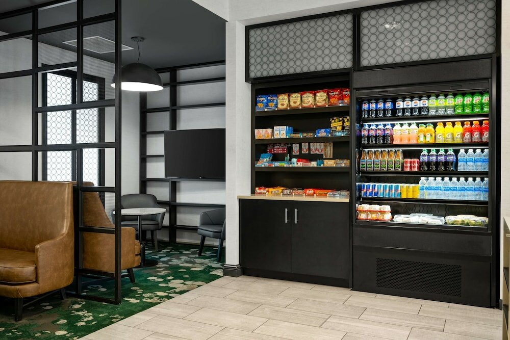 Фото Hyatt Place Iowa City Downtown