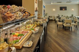 Гостиница Skyline Hotel