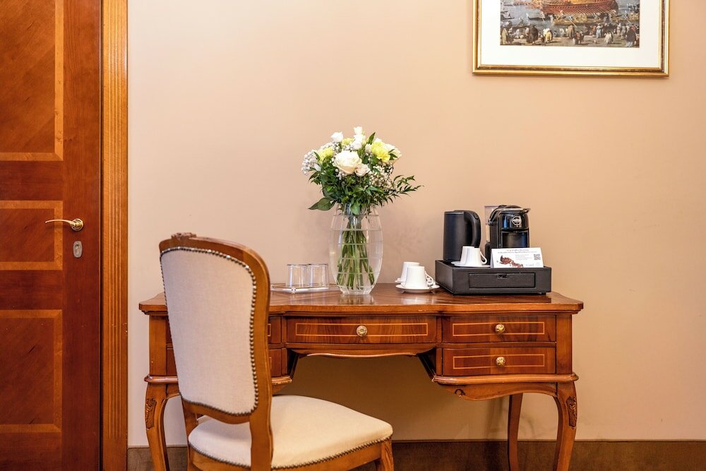 Фото Hotel Al ponte dei sospiri