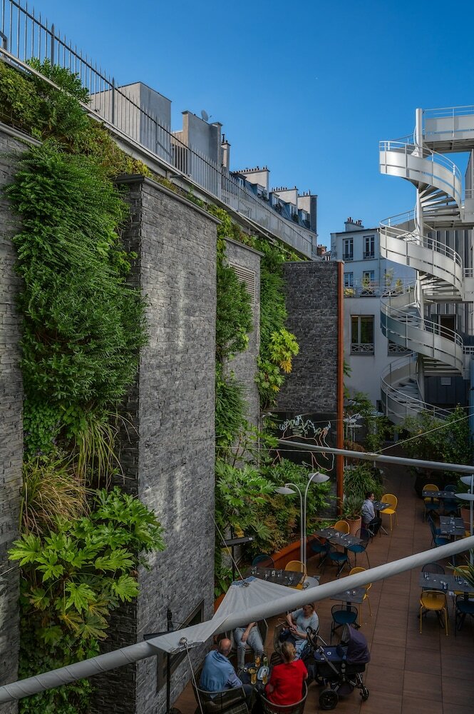 Фото Renaissance Paris Republique Hotel