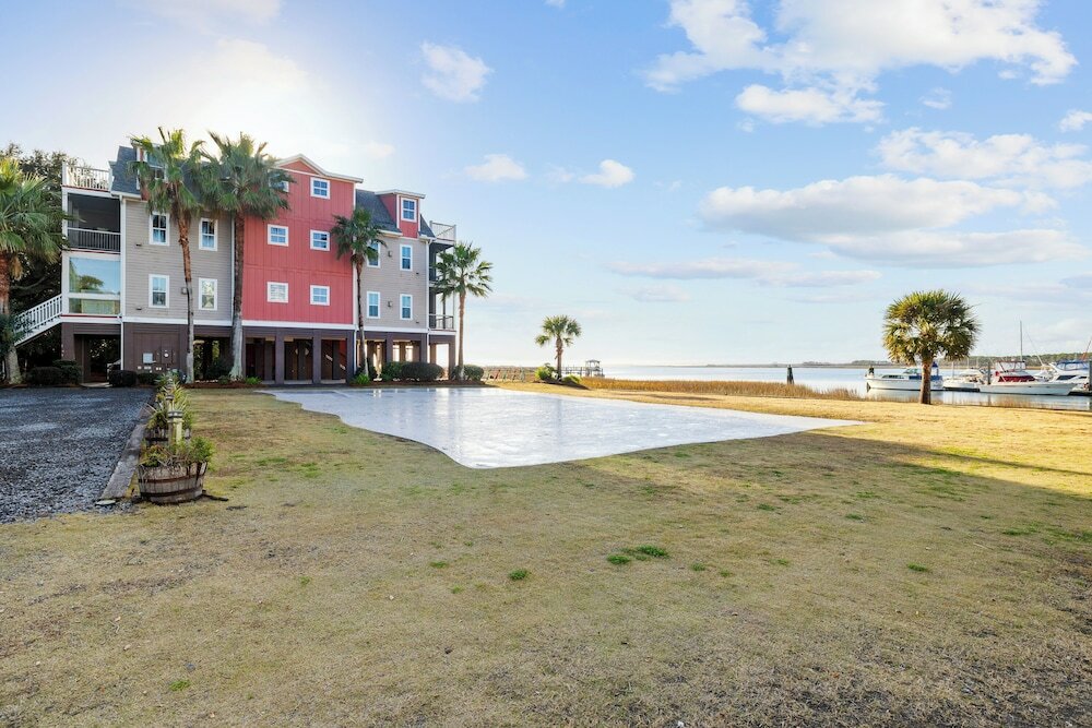 Фото Regatta Inn