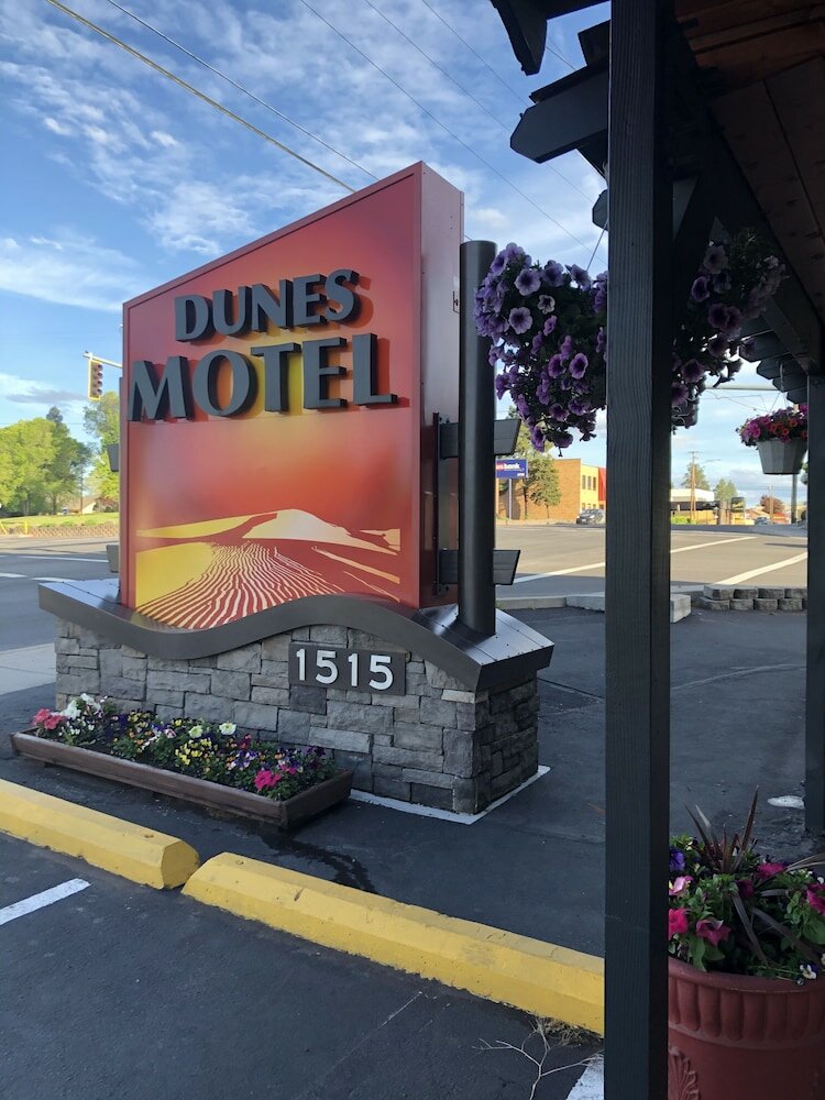 Фото Dunes Motel