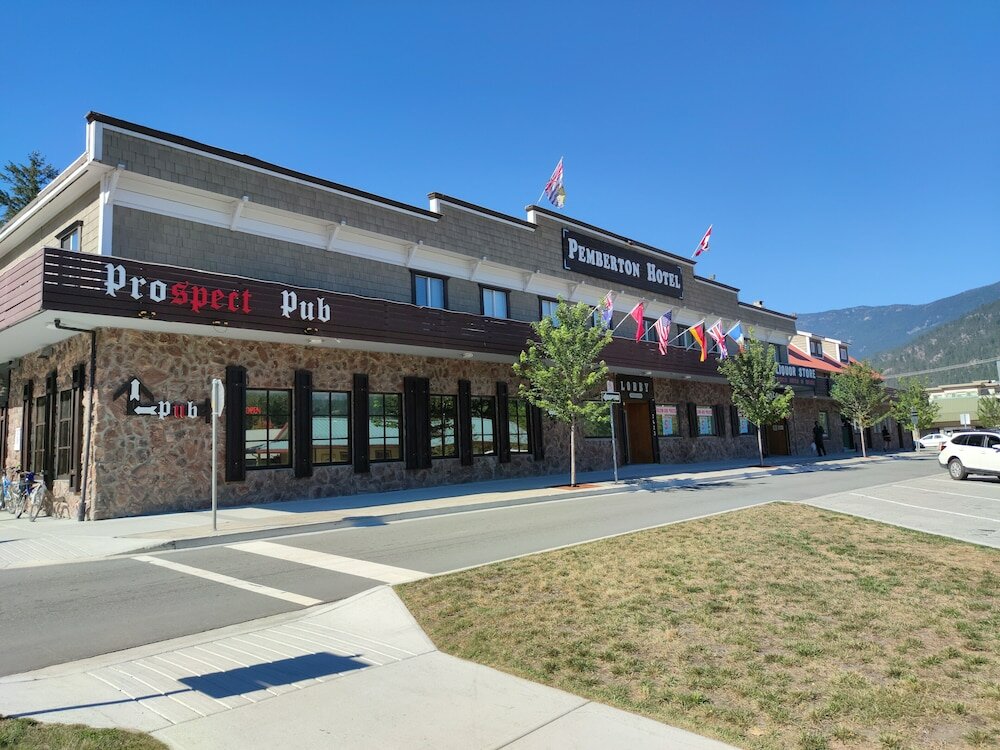 Фото Pemberton Hotel