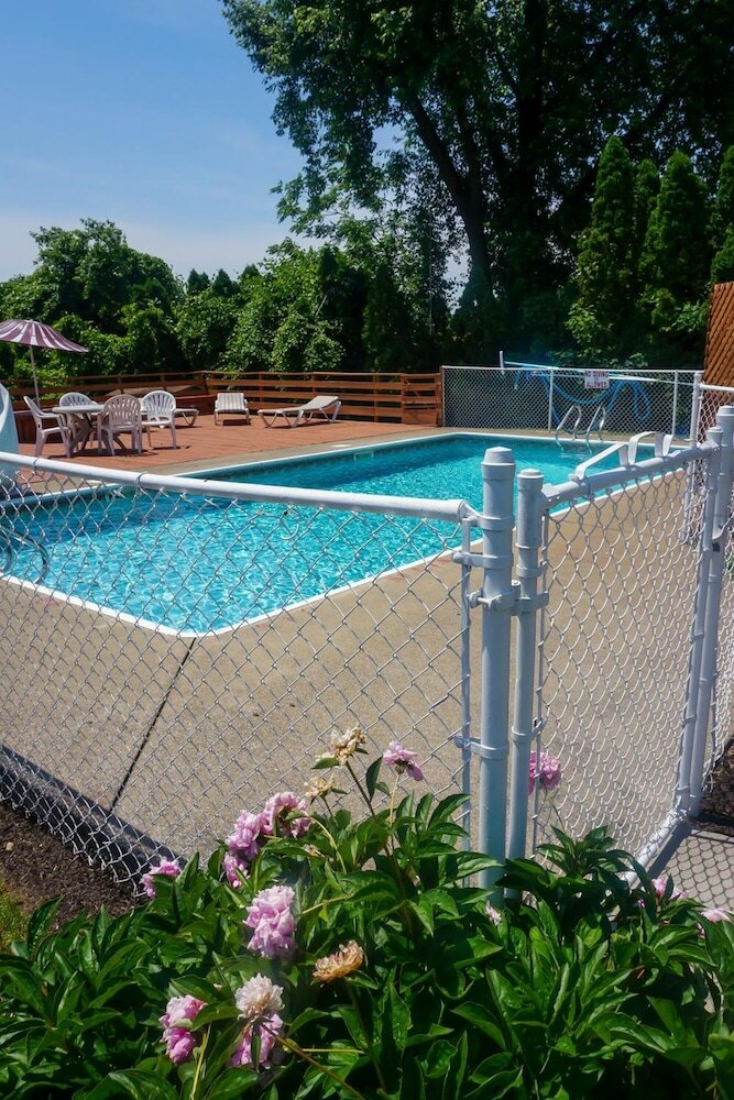 Фото Cocoa Country Inn at Hershey