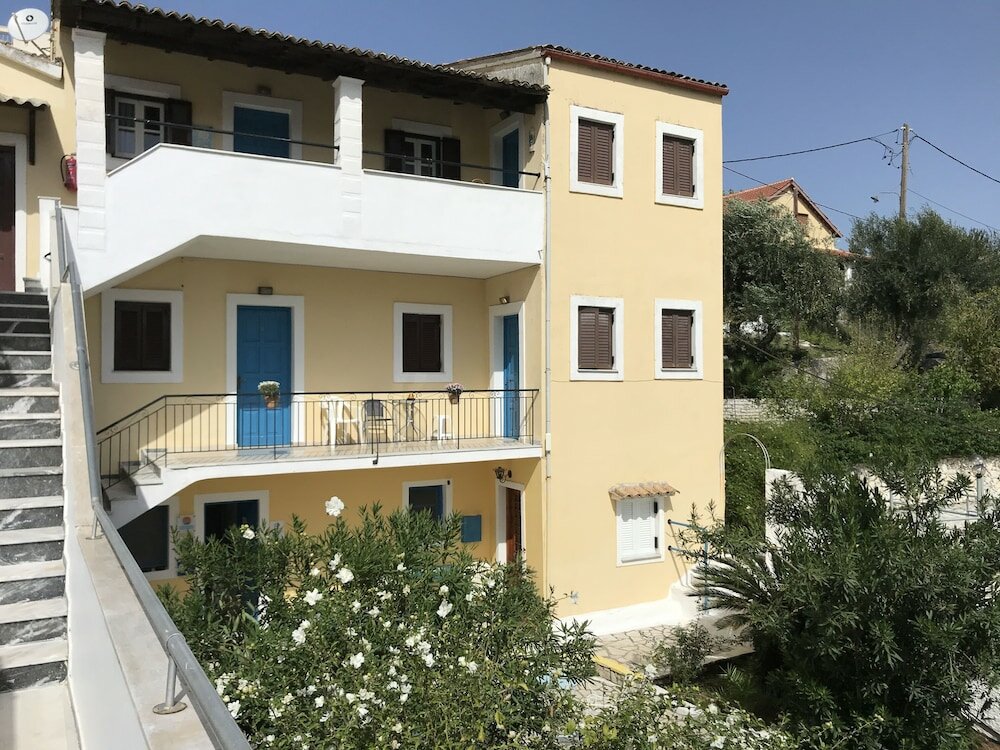 Фото Sunflower Apartments