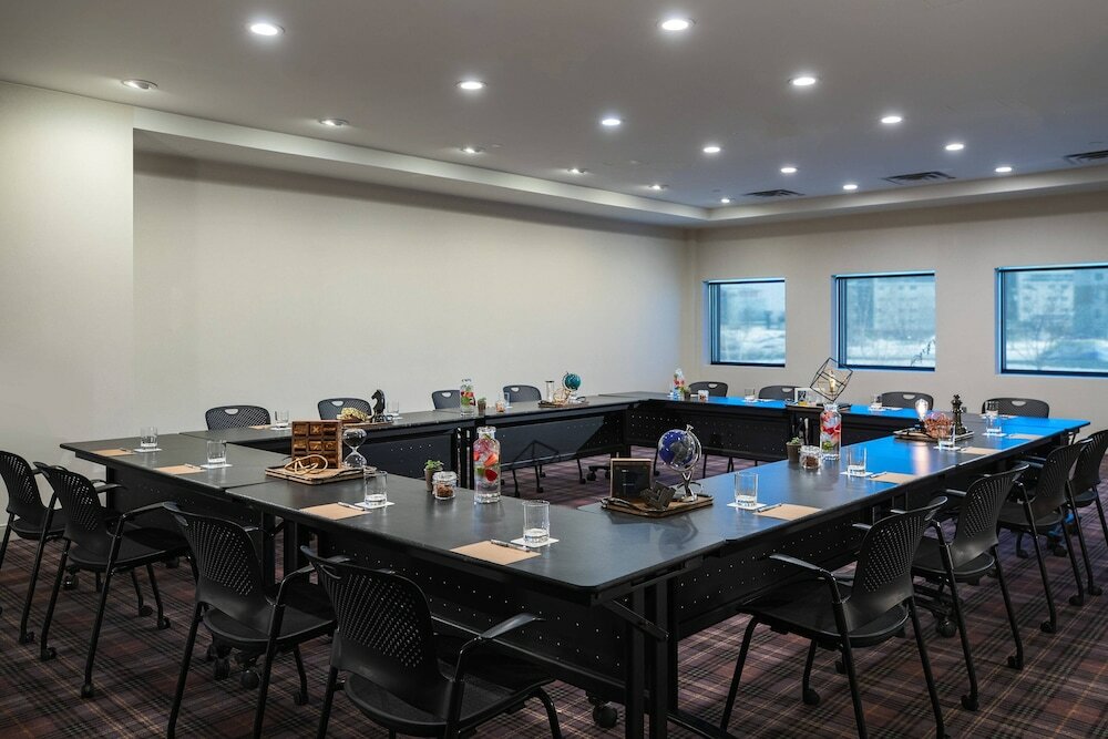 Фото Renaissance Minneapolis Bloomington Hotel