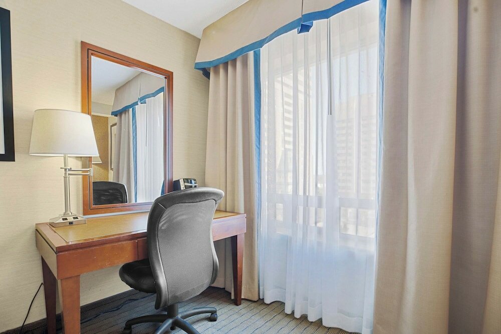 Фото Allure Hotel & Suites