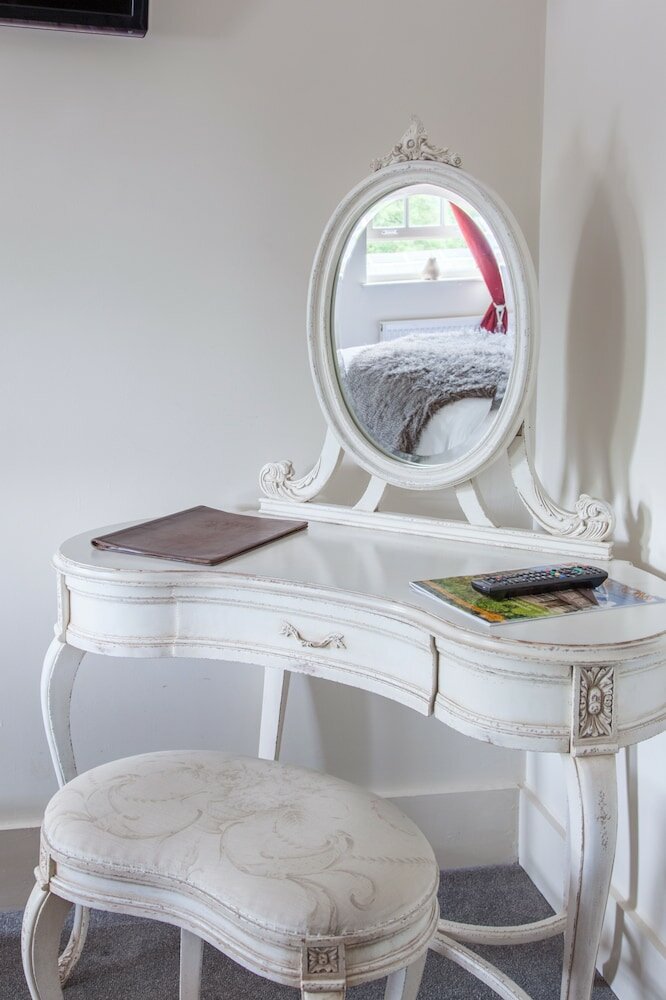 Фото The Wychwood Inn