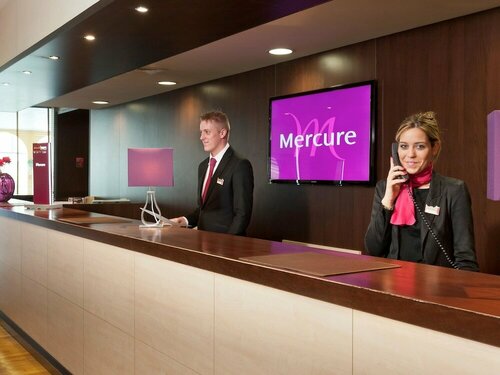 Гостиница Mercure Paris Velizy в Версале