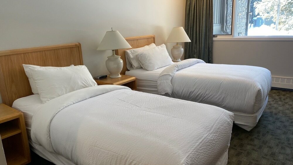 Фото Mountaineer Lodge