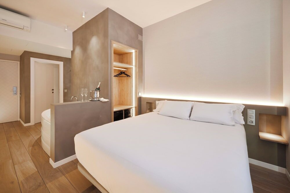 Фото Barcelona Century Hotel