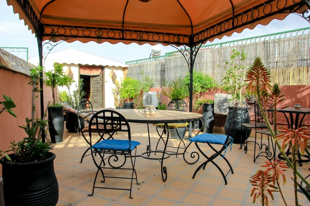 Фото Riad Bibtia