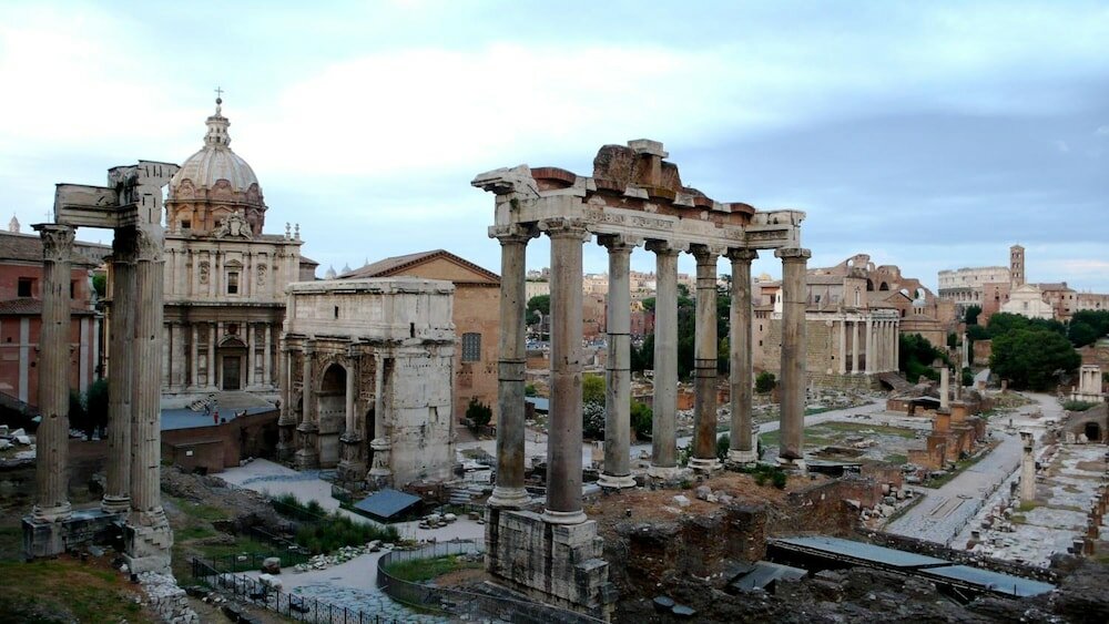 Фото Sofia's Suites Guesthouse